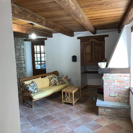 Da Rumanin - Rustic House * Camerana