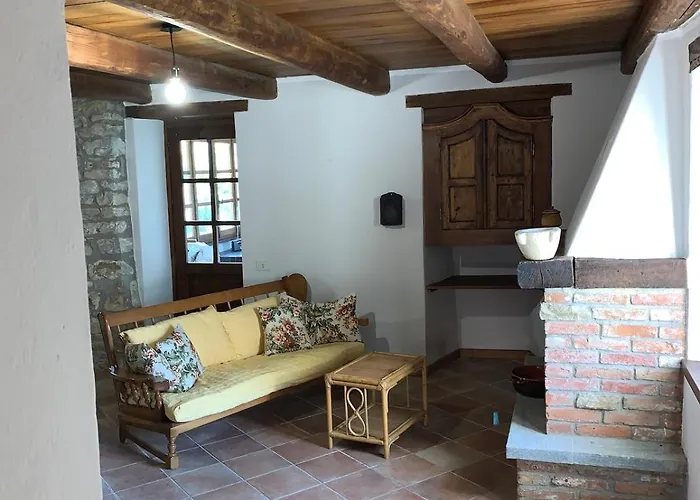 Da Rumanin - Rustic House * Camerana